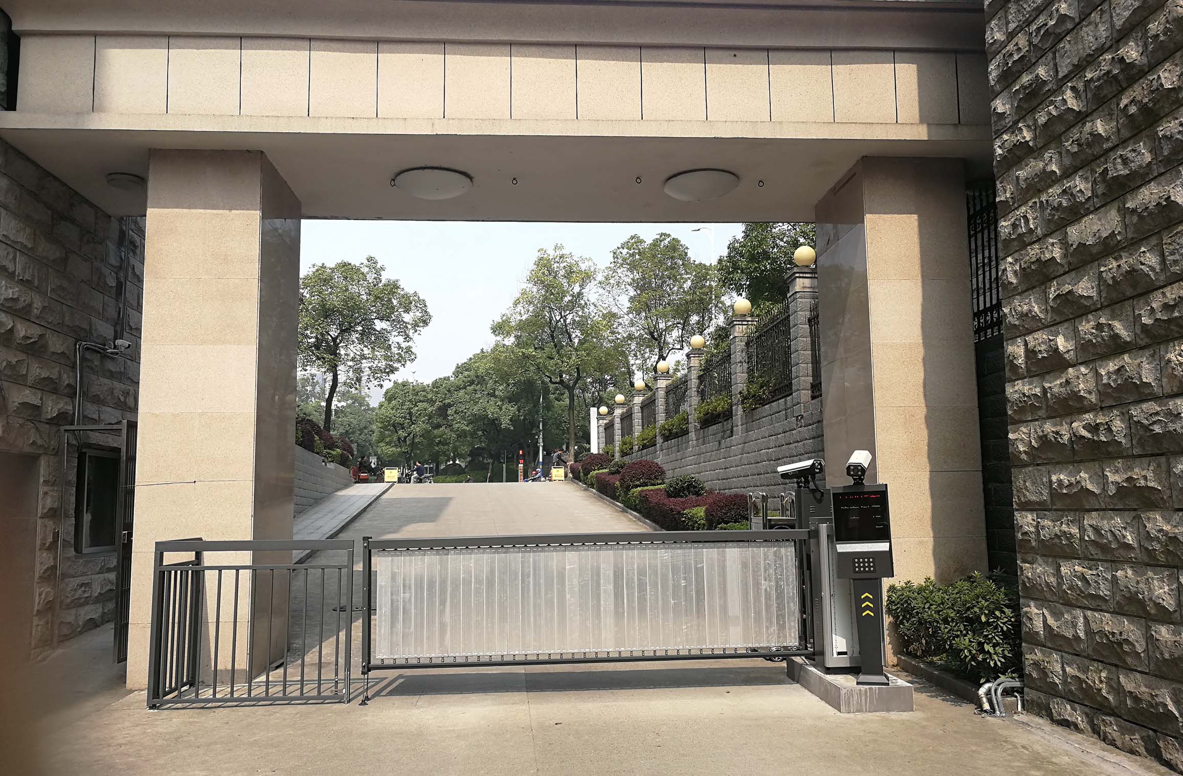 長沙雷隆智能科技有限公司,車牌識別系統,停車收費系統,車牌識別一體機,智能通道閘,湖南車牌識別道閘系統,人行通道閘,智能道閘 長沙雷隆智能科技有限公司,車牌識別系統,停車收費系統,車牌識別一體機,智能通道閘,湖南車牌識別道閘系統,人行通道閘,智能道閘